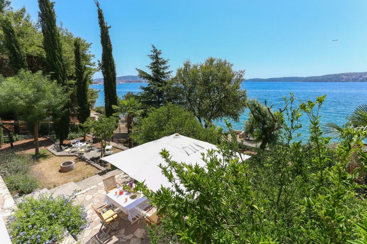 Secret Garden Barada Beach Apartment Трогір Екстер'єр фото