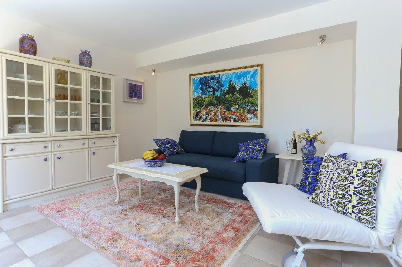 Secret Garden Barada Beach Apartment Трогір Екстер'єр фото